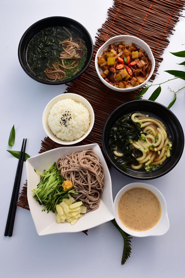 李集镇初级中学红外测温设备上岗全力保障学生安全复学_星空官网登录(图2)