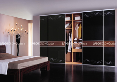 “xingkong.com”友谊超市安全出口封闭 消防依法责