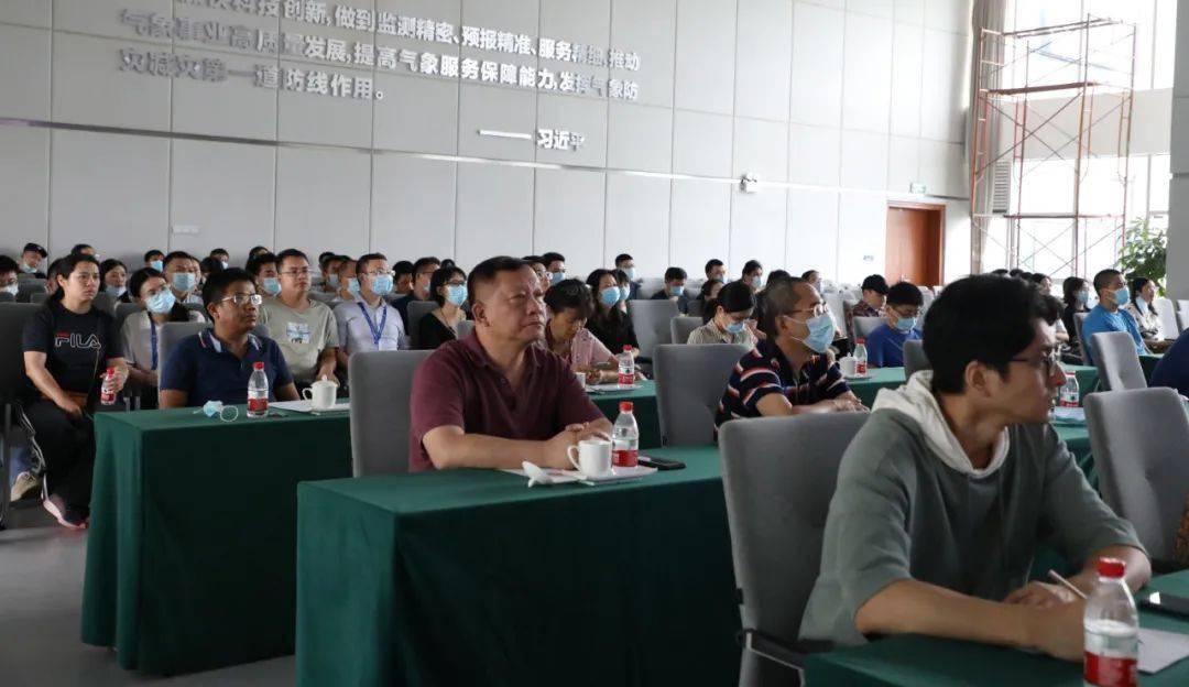 xingkong体育官网登录|
越秀大队到广东省气象局开展《消防宁静知识讲座》授课(图5)